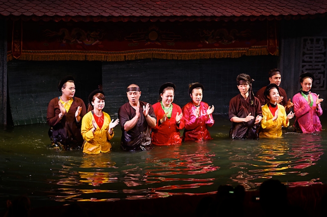 Hanoï-Thang Long water puppet show-044